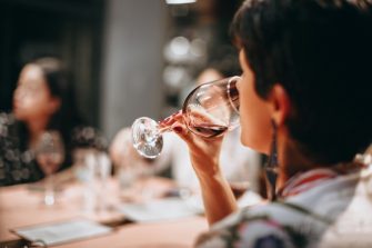 What You Need to Know Before Booking a Wine Tasting Holiday to Italy
