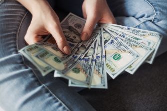 How To Secure The Lowest Interest Rate For A Personal Loan?