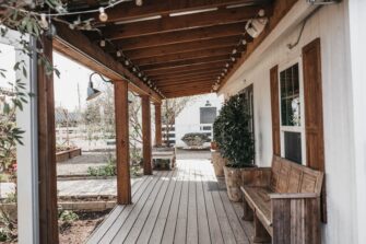 Fresh off the farm: Modern Interior Ideas For Farmhouse Classics