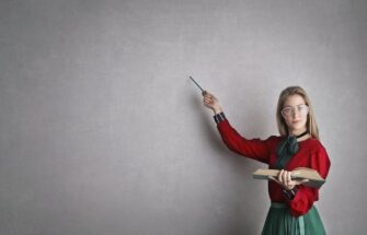 Traveling Teacher Jobs: Opportunities and Requirements