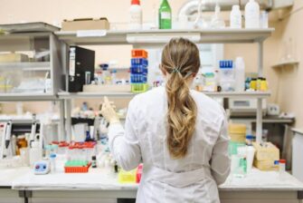 Why It’s Important To Become A Certified Pharmacy Technician